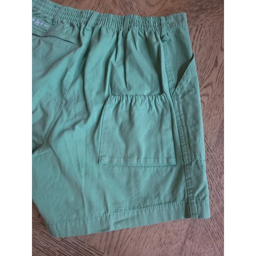 Hook & Tackle Beer Can Island Shorts Men's Size 34 Light Green Cotton